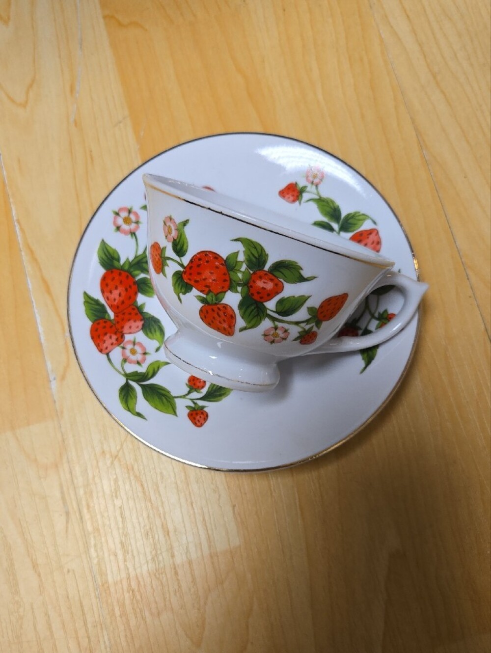 Fine Porcelain Strawberry Tea Cup and Saucer